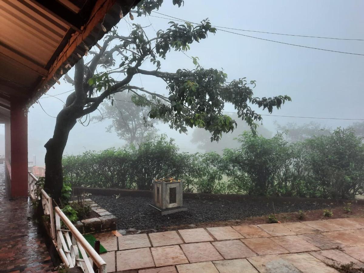 Junglee Nest Holiday Home & Huts Mahābaleshwar Extérieur photo