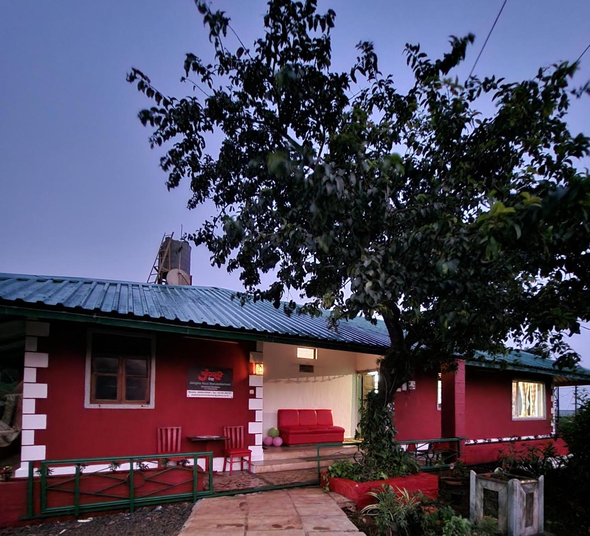 Junglee Nest Holiday Home & Huts Mahābaleshwar Extérieur photo